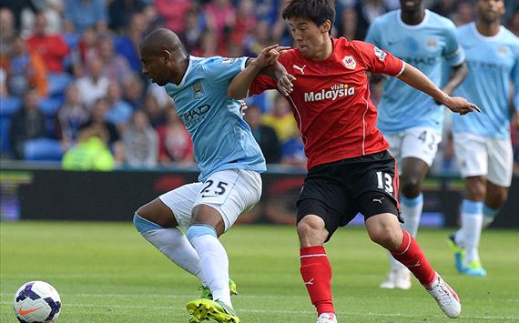 Kim Bo-Kyung & Fernandhinho, Cardiff City vs Manchester City (EPL)