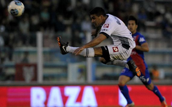 Jonathan Zacaria Tigre Quilmes