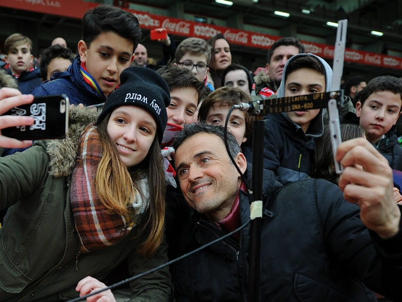 'Boring' Luis Enrique dedicates title to Barcelona fans