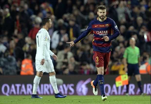 Pique MOCKS Ronaldo during Barcelona's title party