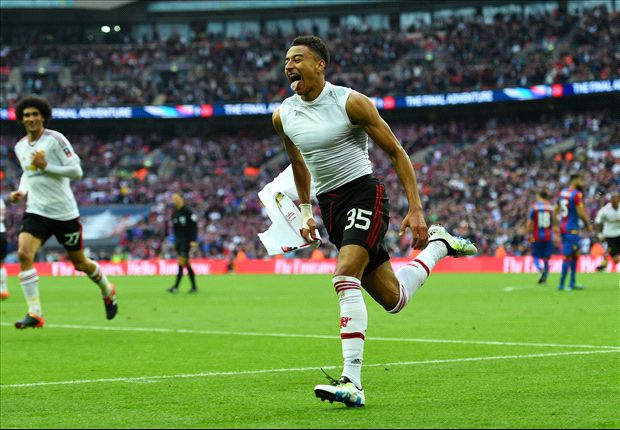 Crystal Palace 1-2 Manchester United (AET): Lingard stunner seals comeback victory for Van Gaal's men