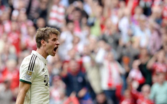 Bayern's Thomas Müller feiert Siegtor gegen VfL Wolfsburg