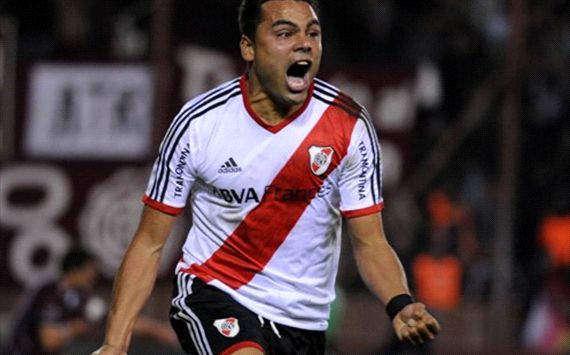 Mercado Lanús v River Torneo Inicial 2013