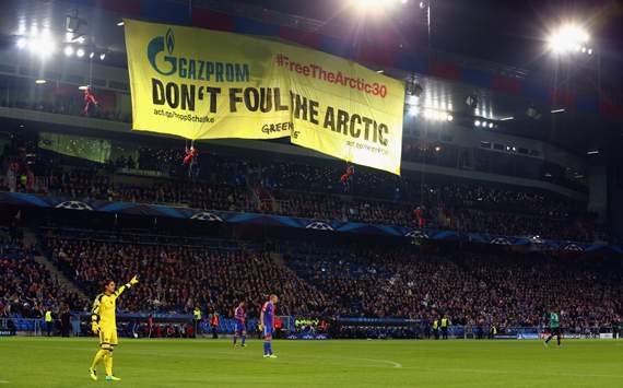 UEFA Champions League_FC Basel 1893 v FC Schalke 04, Greenpeace activists unveil a banner