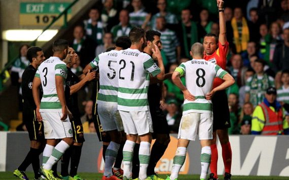 Scott Brown Red Card Celtic - Barcelona