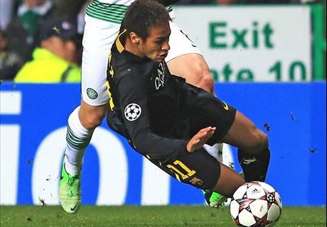 Neymar, tachado de piscinero