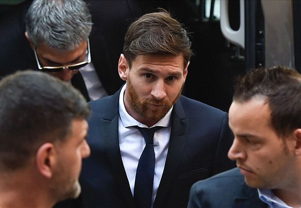Messi arrives at Barcelona court in fraud case