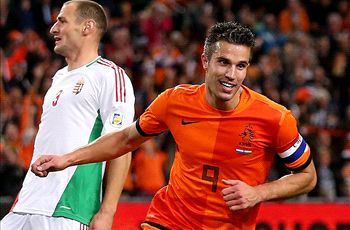 robin van persie holland hungary 2014 world cup qualifier
