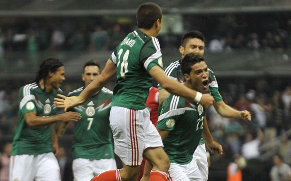 Raul Jimenez Mexico Panama 131011