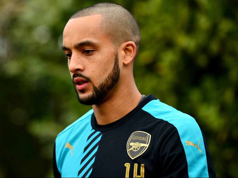 Walcott gives up hopes of being Arsenal's leading striker: I want to play on the right