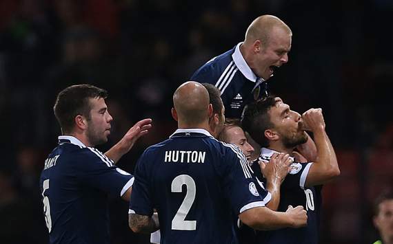 Robert Snodgrass Scotland v Croatia WC2014 10152013