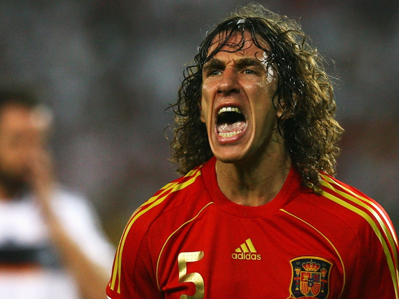 Espagne, Puyol prend la défense de Piqué