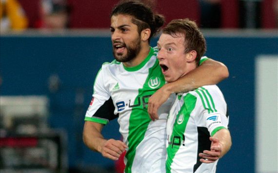 Dario Rodriguez and Maximilian Arnold; FC Augsburg vs. VfL Wolfsburg