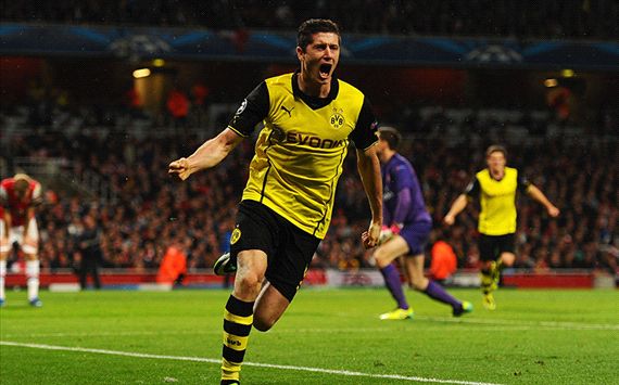 Robert Lewandowski Arsenal v Borussia Dortmund - UEFA Champions League 10222013