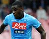 Duván Zapata, con pocos minutos en Napoli
