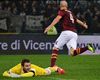Ten-man Roma maintains 100 percent record