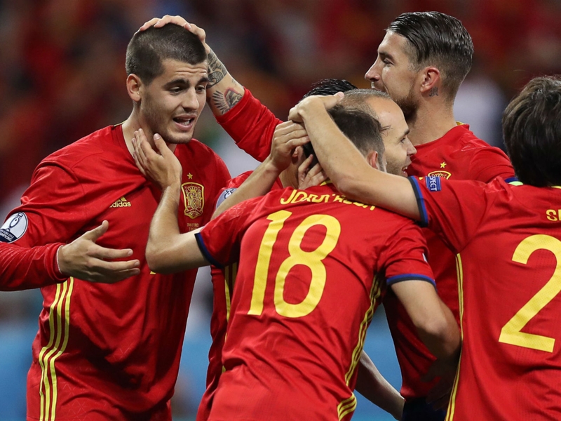 Spain at their tiki-taka best - but Pique misses out