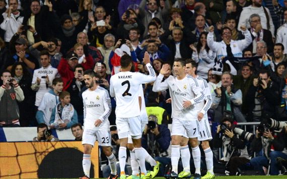 Gareth Bale Cristiano Ronaldo Raphael Varane Real Madrid Sevilla Liga BBVA 10302013