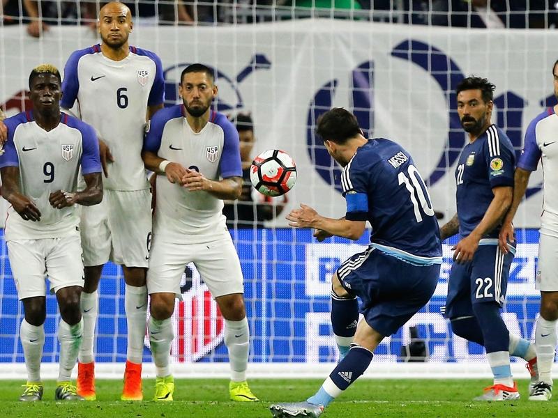 Messi becomes Argentina's all-time top scorer