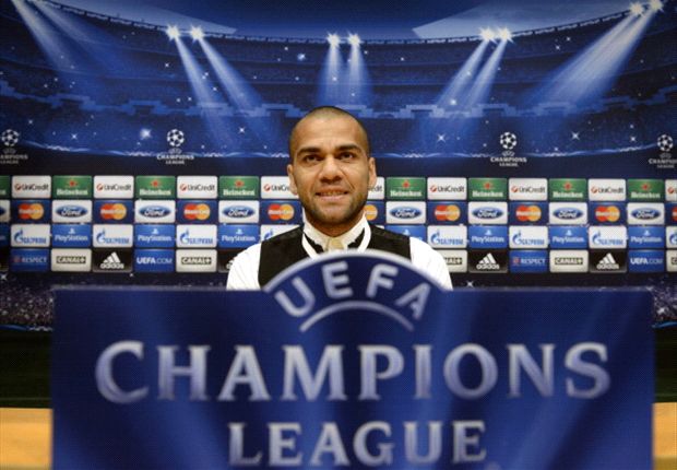 Dani Alves: AC Milan Bagian Keluarga Barcelona!