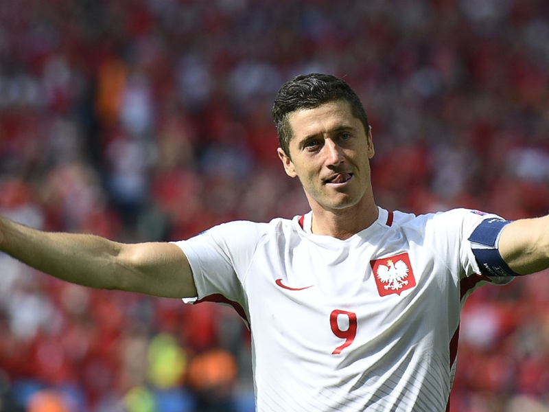 'Phenomenal Lewandowski will shine eventually' - Nawalka defends misfiring striker