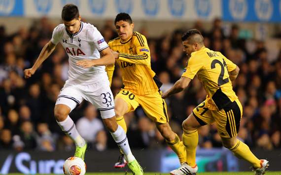 Erik Lamela Luvannor Henrique and Kobi Moyal Tottenham Hotspur FC v FC Sheriff - UEFA Europa League 11072013