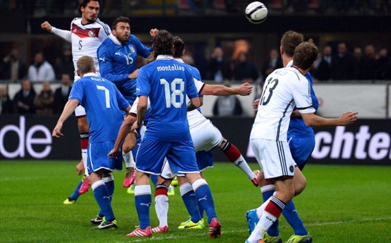 Mats Hummels Italy Germany 11152013