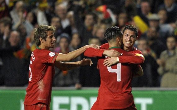 Cristiano Ronaldo Fabio Coentrao Portugal Sweden 2014 World Cup qualifier play-off 11152013