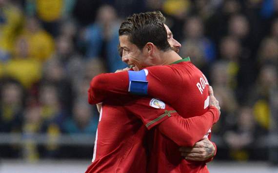 Raul Meireles Cristiano Ronaldo Sweden vs Portugal FIFA 2014 World Cup playoff 11192013