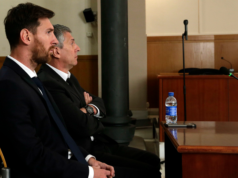 Barcelona vow to back Messi after 'personal attack'