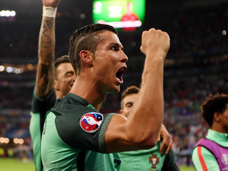 Cristiano Ronaldo vows to come back stronger after knee injury