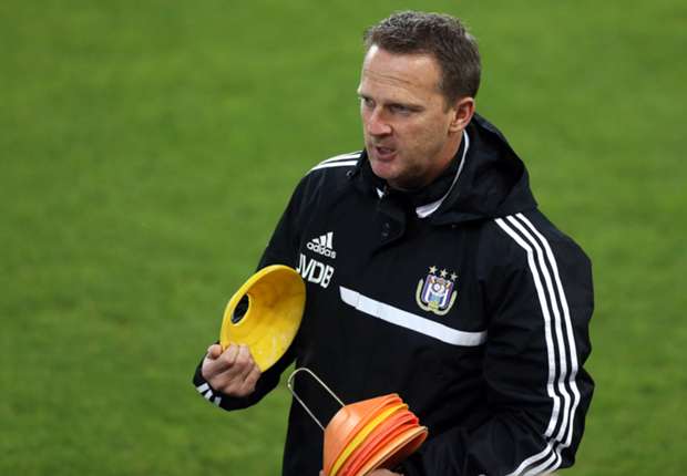 Van den Brom proud of Anderlecht players despite Benfica loss