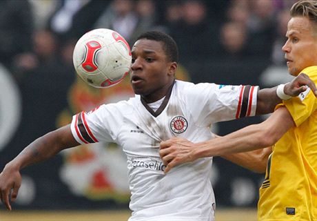 Dortmund signs U.S. prospect Gyau