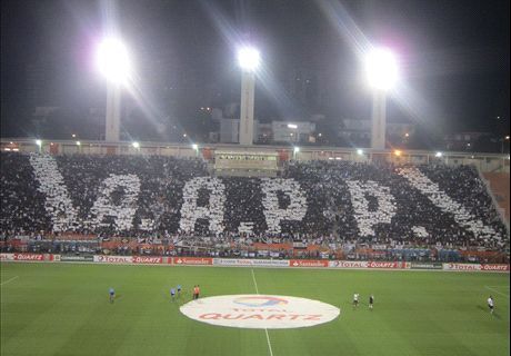 Torcida da Ponte Preta lota o Pacaembu e exibe mosaico em empate com o Lanús