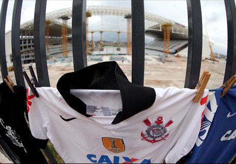 Arena Corinthians só em abril