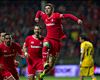 Mexico coach Herrera defends Chicharito, says Brizuela is best in Liga MX