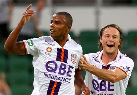 Sidnei signs new Glory deal