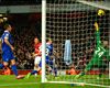 Arsenal y Everton empatan en un partido de infarto