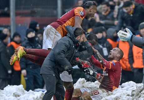 All hail Sneijder: Juventus crash out