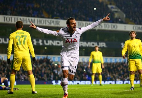 Soldado hits hat-trick as Spurs cruise