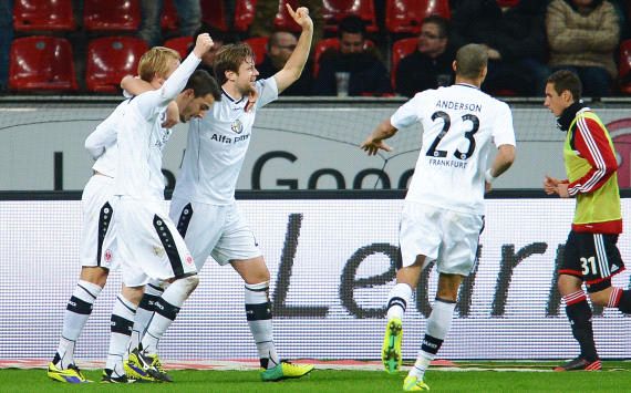 Eintracht Frankfurt celebrate lead vs Bayer Leverkusen