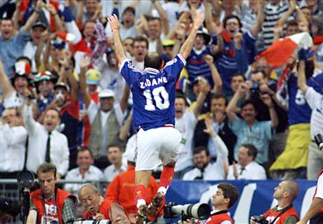 Sejarah Hari Ini (22 Desember): Zinedine Zidane, Peraih Ballon D'Or Terakhir Dari Prancis