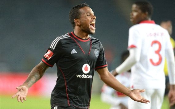 Kermit Erasmus, Orlando Pirates, December 2013