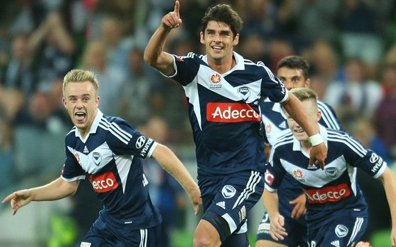 Gui Finkler Melbourne Victory v Western Sydney Wanderers A-League 12282013