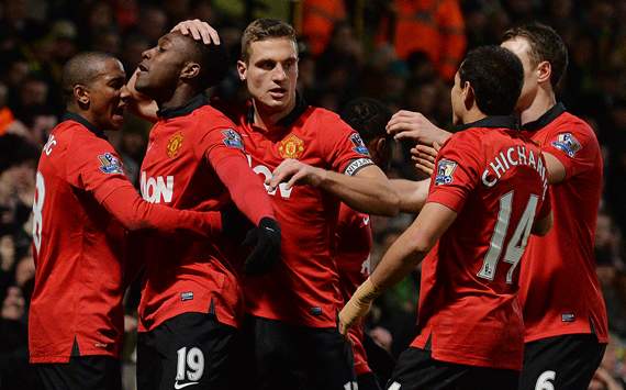 Danny Welbeck (2L) Norwich City v Manchester United