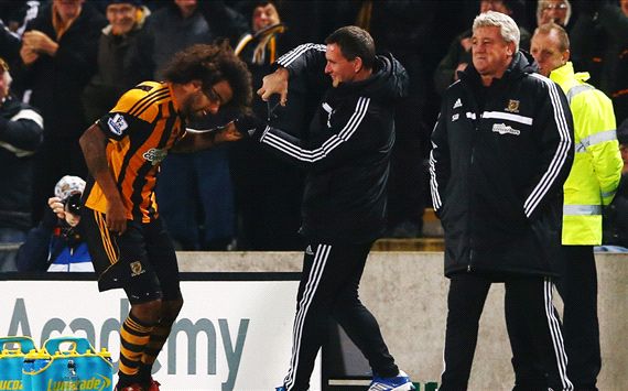 Tom Huddlestone Steve Bruce Hull City Fulham Premier League