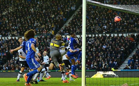 SPORT: Derby 0-2 Chelsea: Mikel & Oscar fire Blues through