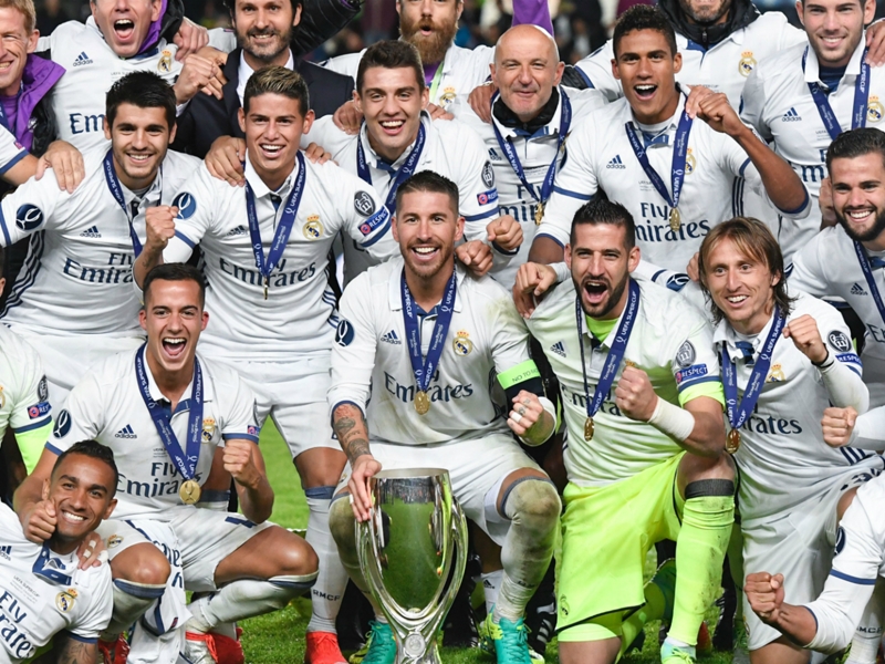 Ronaldo celebrates Madrid's Super Cup win
