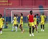 Lapangan Penuh Pasir, Persik Kediri Kebingungan