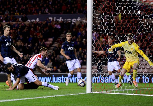 Giggs bemoans 'laughable' decisions in Sunderland loss